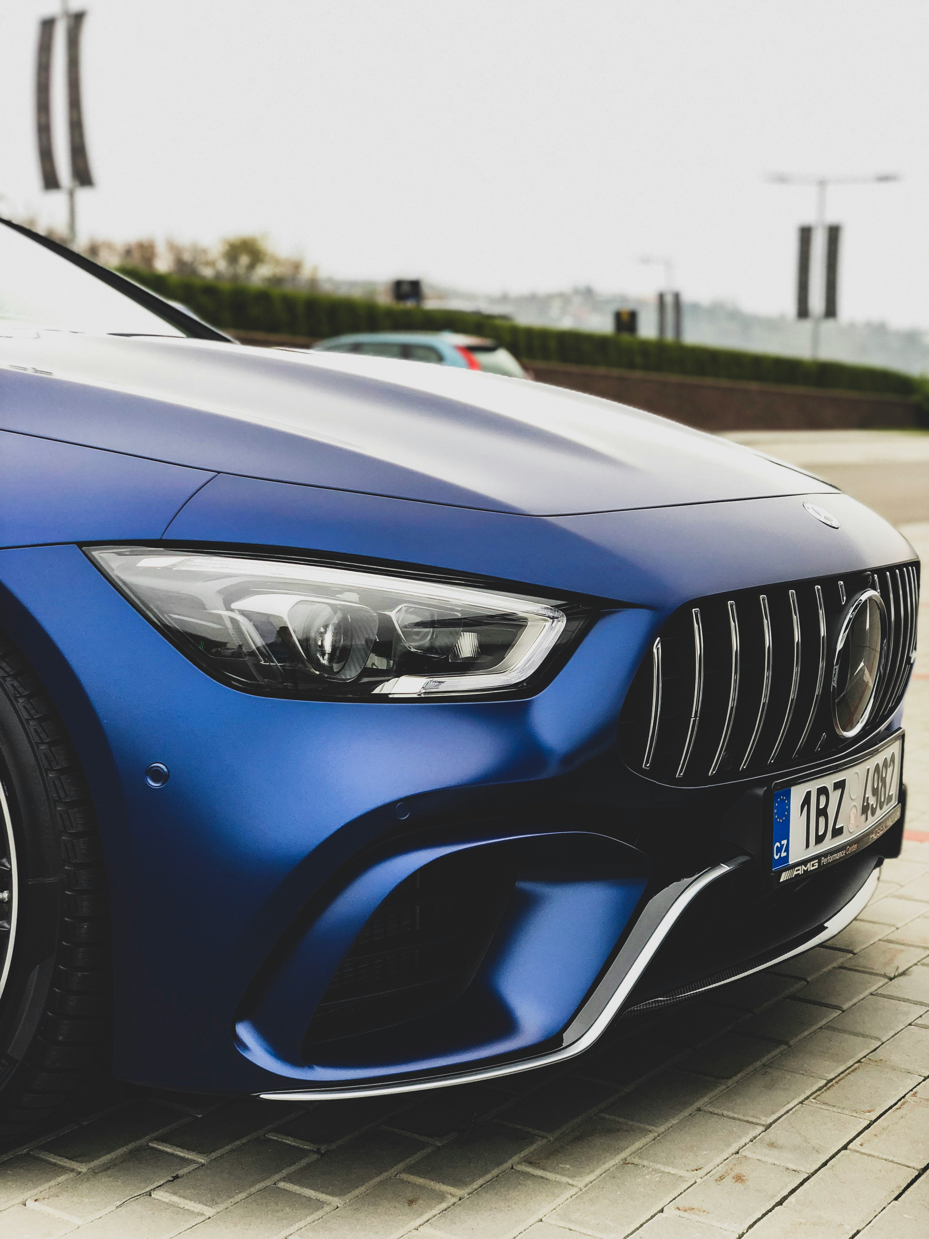 blue Mercedes-Benz car